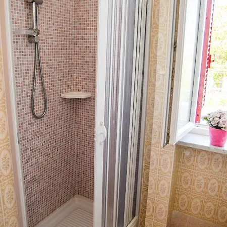 Bed & Breakfast Erade 3*