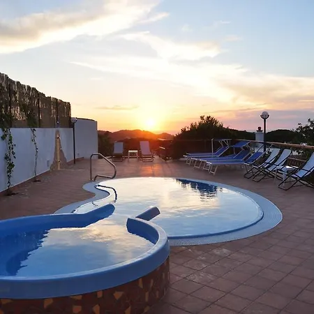 Erade Bed & Breakfast 3*
