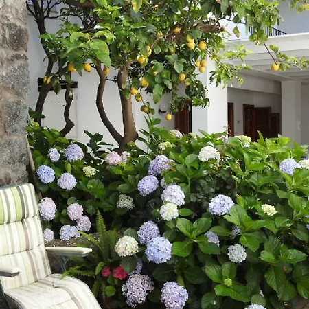 Bed & Breakfast Erade 3*