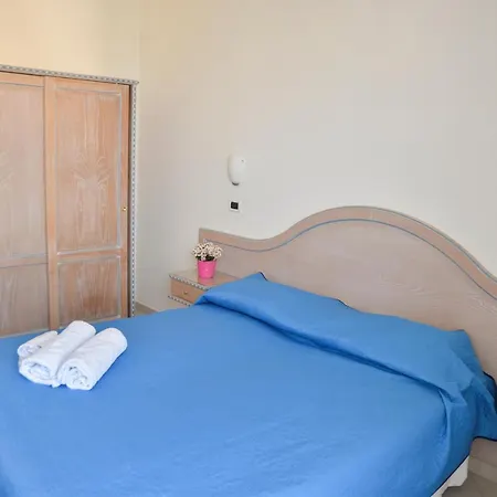 فندق مبيت وإفطار Erade كازاميتْشيولا تيرمي