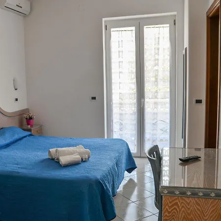 Erade Bed & Breakfast 2*