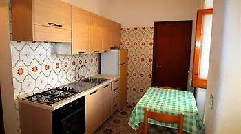 فندق مبيت وإفطار Erade كازاميتْشيولا تيرمي