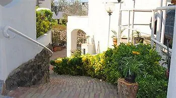 Bed & Breakfast Erade 2*
