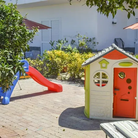 فندق مبيت وإفطار Erade كازاميتْشيولا تيرمي