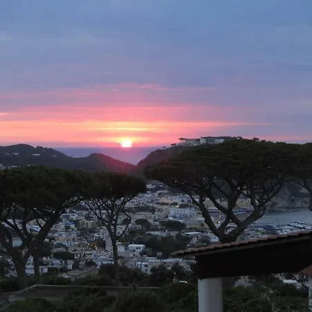 Erade 3* كازاميتْشيولا تيرمي